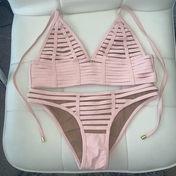 Beach Bunny Endless Summer Set - Picture 2 of 10